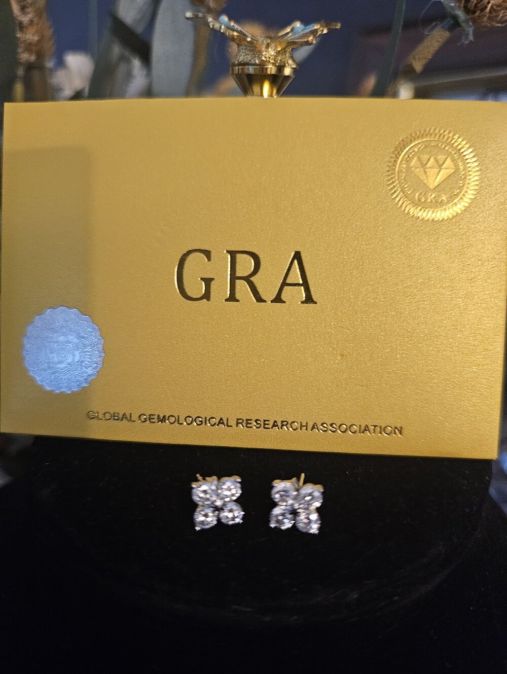 Moissanite Clover Earring with GRA - Picture 6 of 8